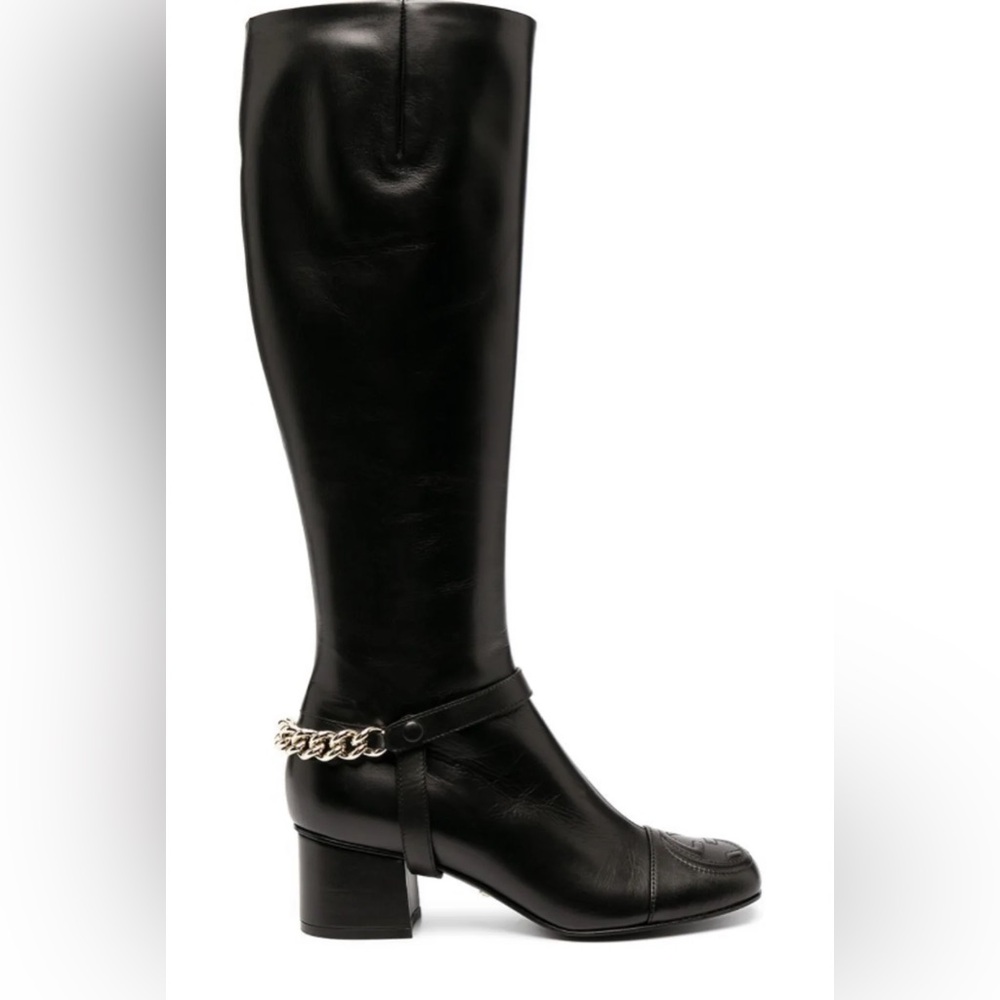 Gucci leather riding boots
Excellent condition
Size 36 - Picture 3 of 13